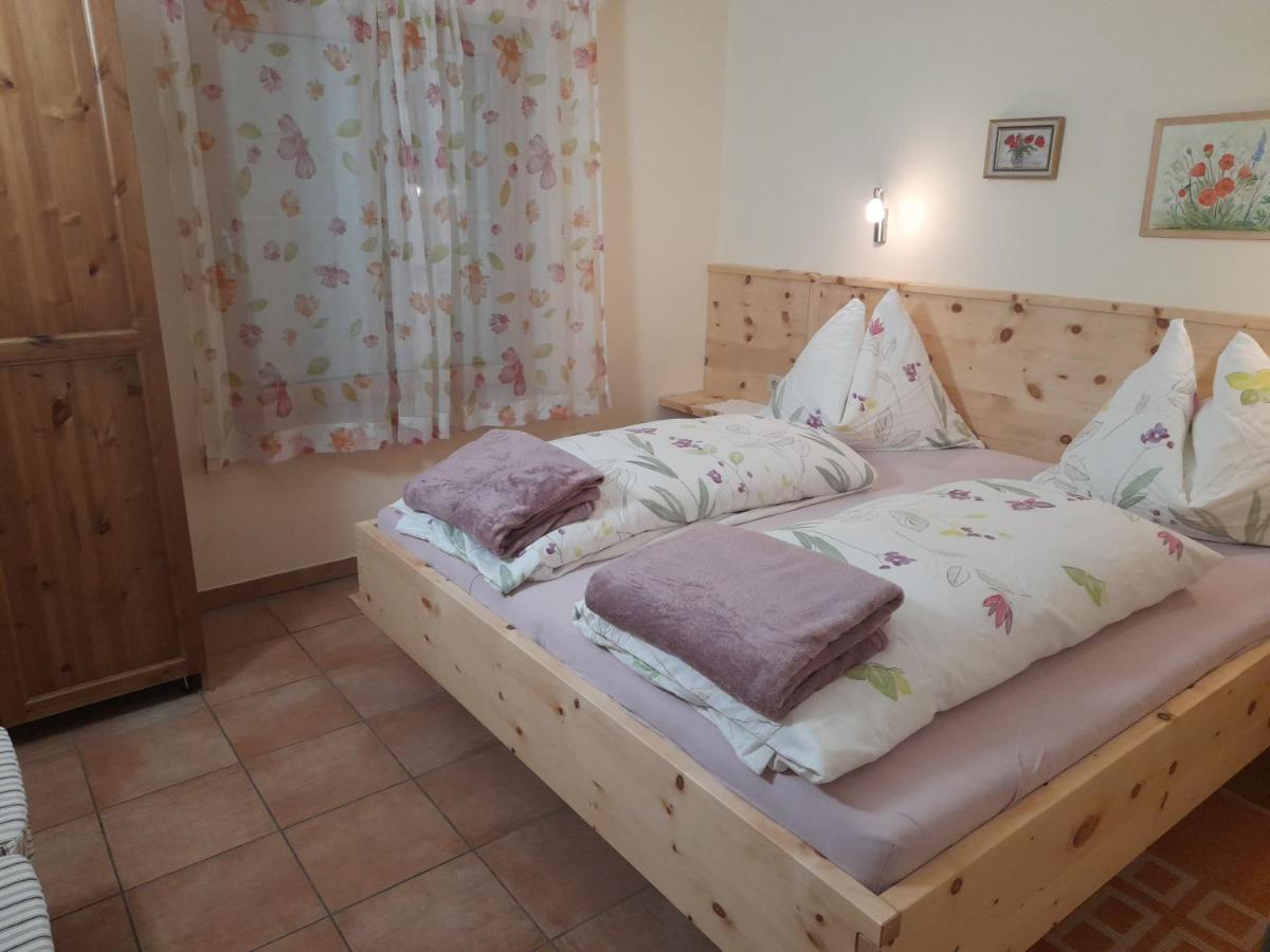 Zitas Ferienwohnung Reisach エクステリア 写真